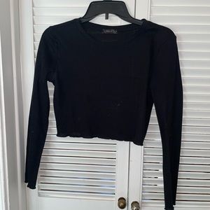 Black long sleeve crop top